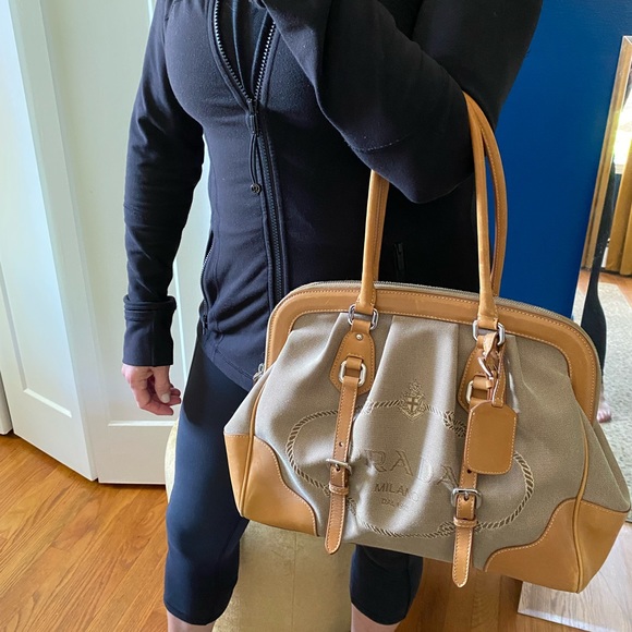 PRADA Vitello Daino Trimmed Canapa Logo Frame Bag - Picture 3 of 17